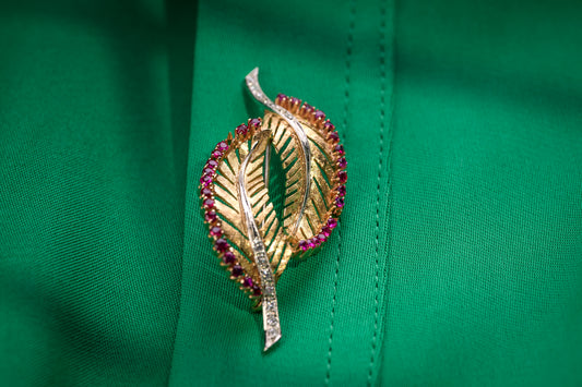 Vintage 1950’s leaves brooch